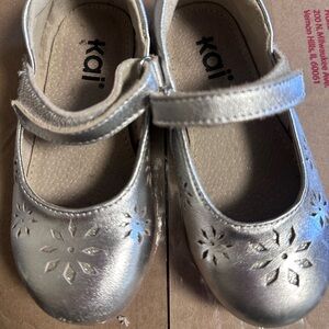 Toddler 8.5 See Kai Run shoes